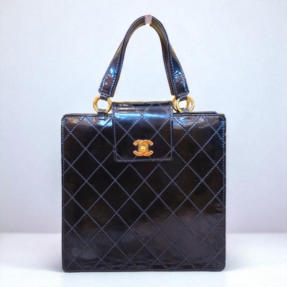Chanel Vintage Quilted Patent Leather Hand Bag Gold Plated Hardware - Picture 1 of 1